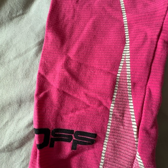 Off-White Pink Ribbed Leggings - Picture 3 of 4